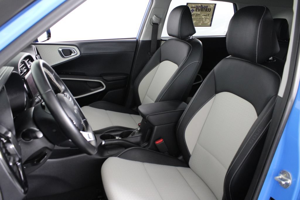 Used 2023 Kia Soul GT-Line FWD image 19