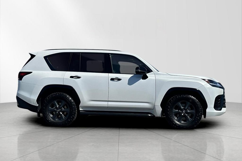 New 2026 Lexus LX 700h Overtrail image 7