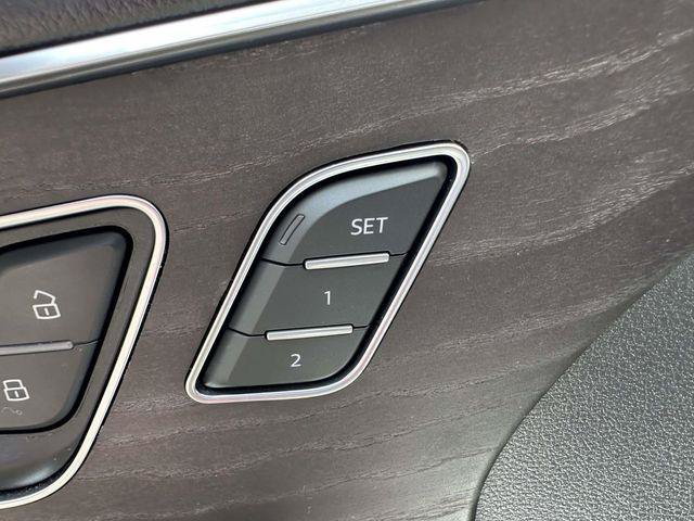 Used 2022 Audi Q7 3.0T Premium Plus w/ Premium Plus Package AWD/4WD image 16