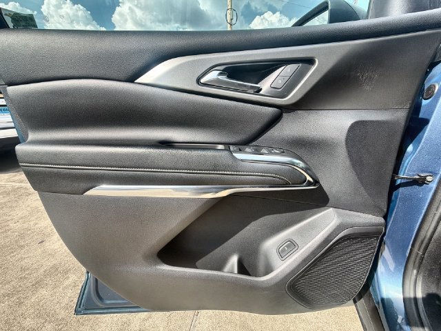 Used 2024 Chevrolet Traverse LS w/ Midnight/Sport Edition FWD image 21