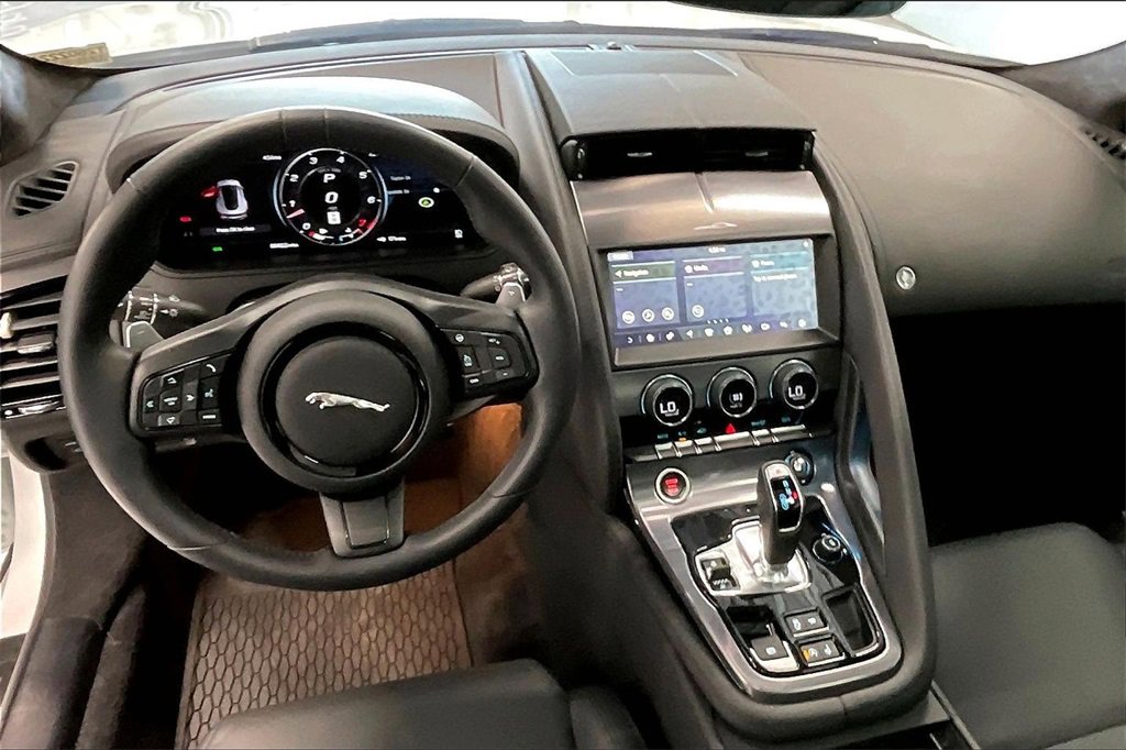 Used 2024 Jaguar F-TYPE Coupe AWD image 15