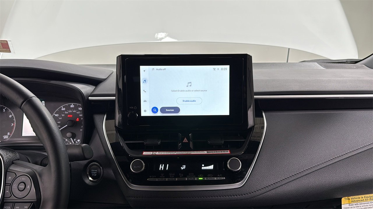 Certified 2025 Toyota Corolla SE image 10