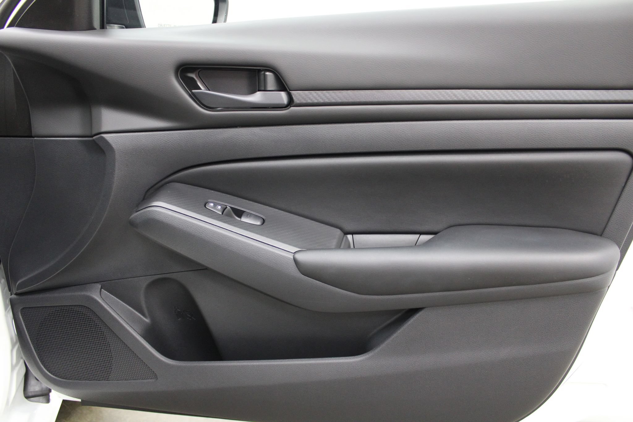 Used 2025 Nissan Altima 2.5 S FWD image 24