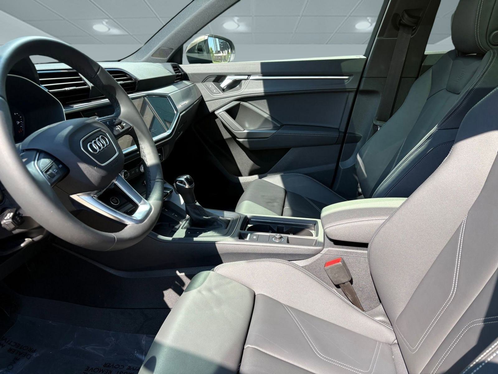 New 2025 Audi Q3 2.0T Premium image 5