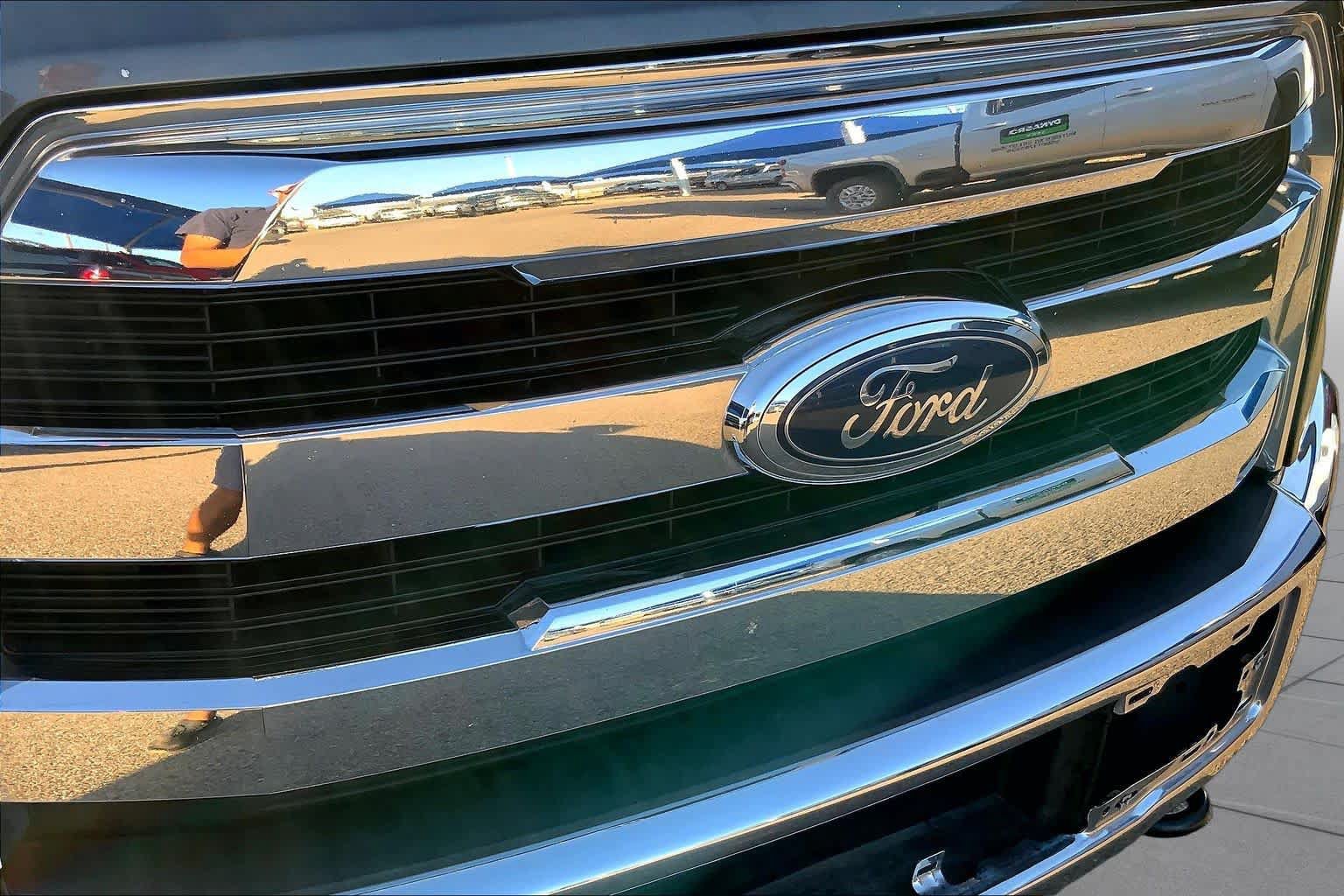 Used 2016 Ford F150 Lariat AWD/4WD image 29