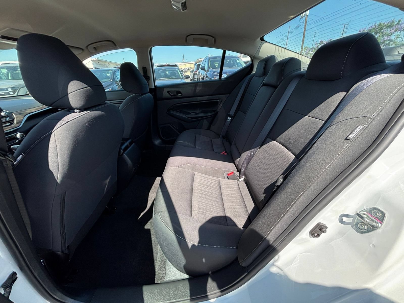 Used 2025 Nissan Altima 2.5 SV FWD image 25