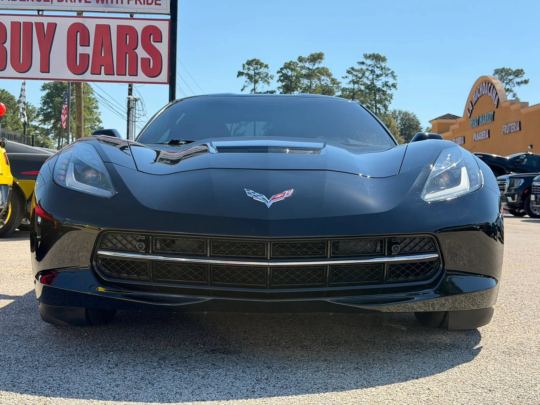 Used 2017 Chevrolet Corvette Stingray Coupe RWD image 2