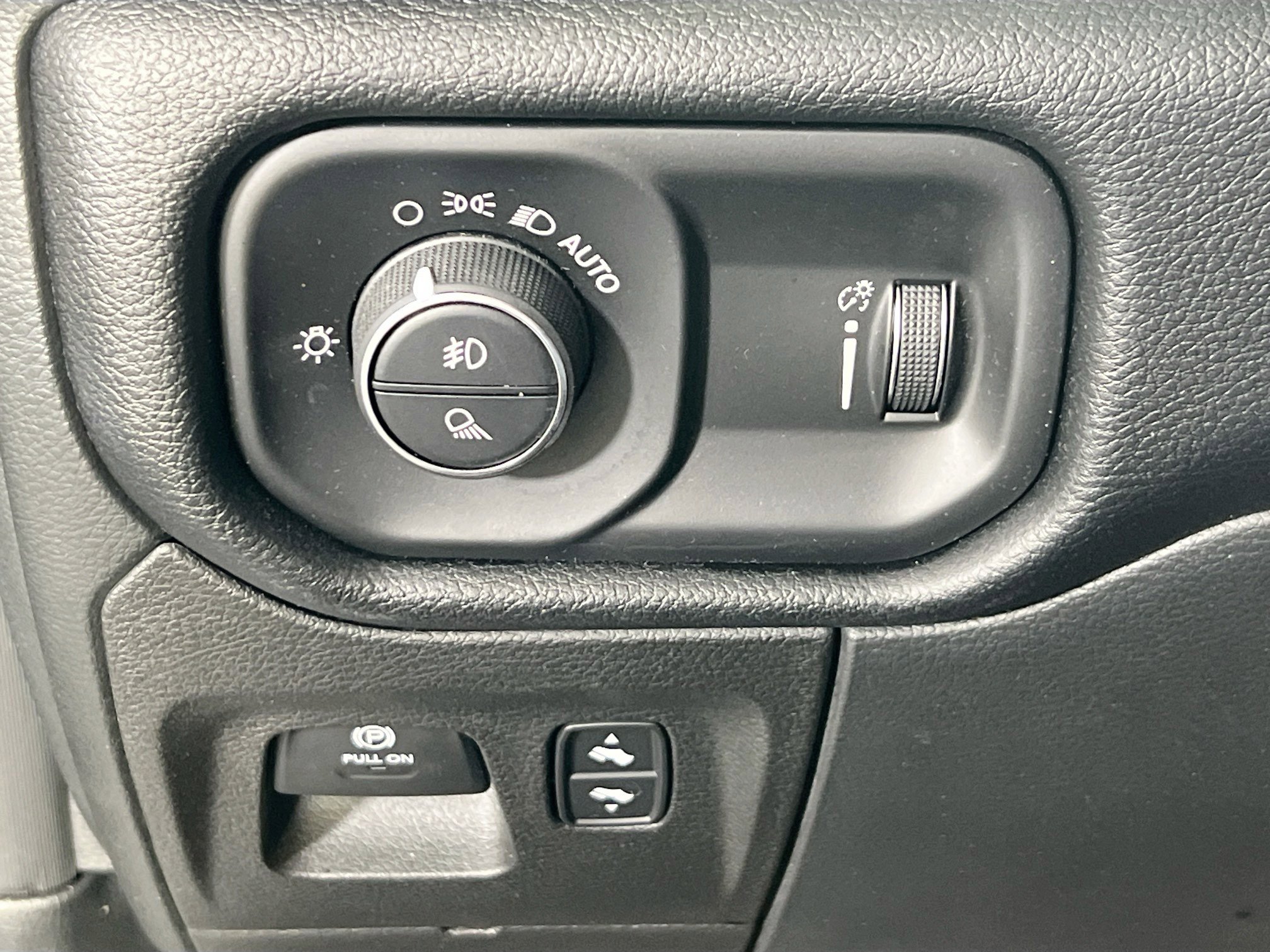 Used 2022 RAM 1500 Big Horn image 10