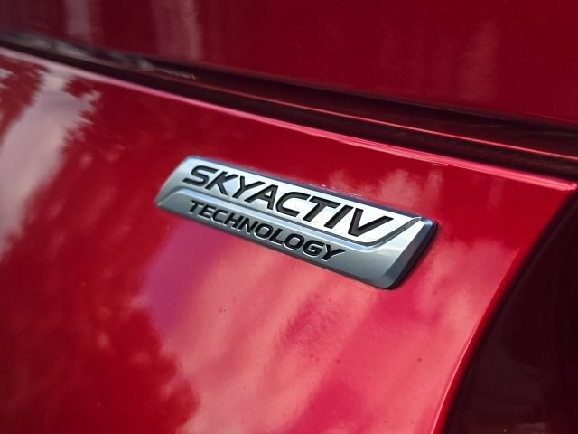 Used 2018 MAZDA MX-5 Miata RF Grand Touring RWD image 10