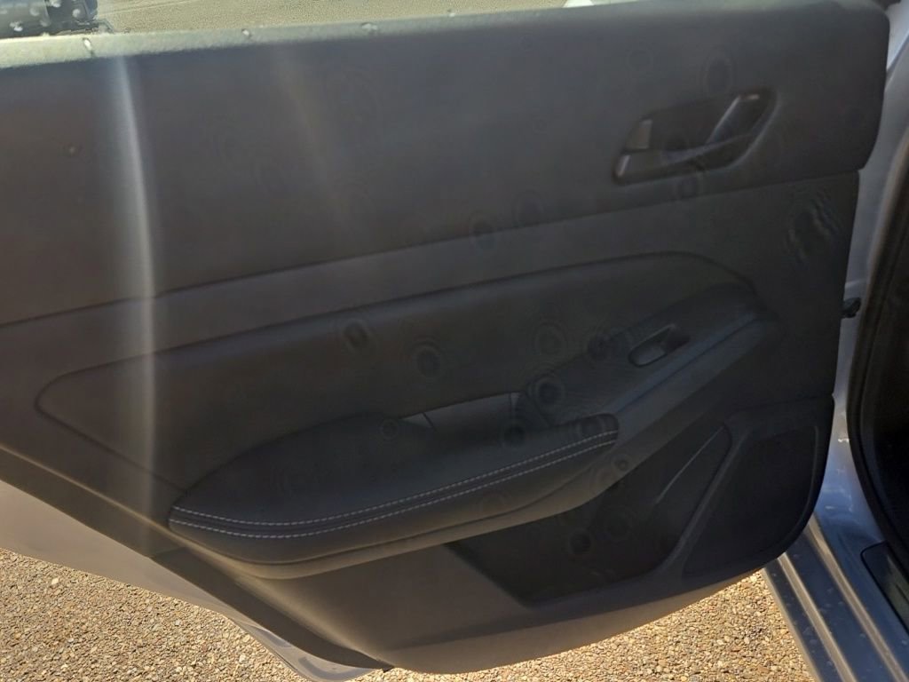 New 2025 Nissan Altima 2.5 SV w/ SV Special Edition Package FWD image 30
