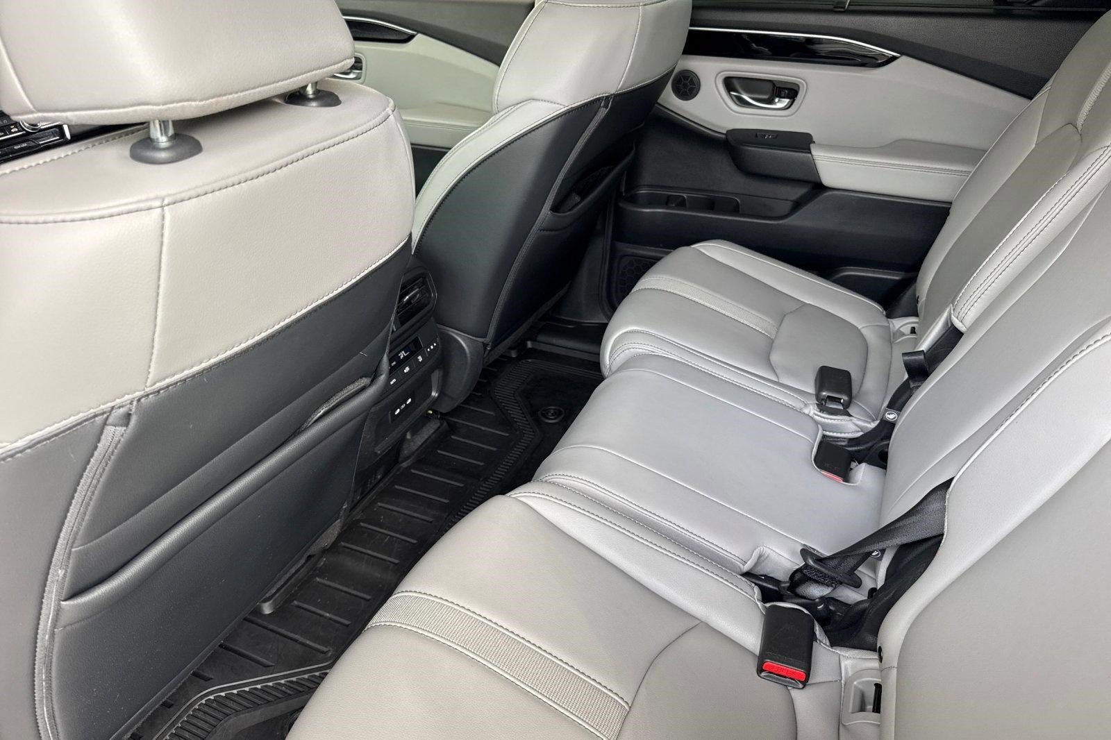 Certified 2025 Honda Pilot Touring image 28