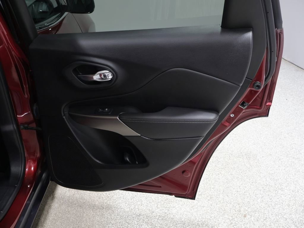 Used 2021 Jeep Cherokee Latitude Lux image 21