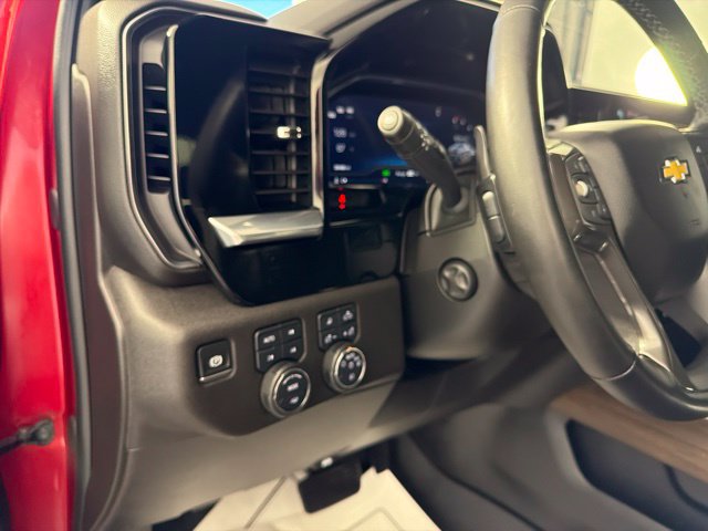 Used 2024 Chevrolet Silverado 1500 High Country w/ High Country Premium Package AWD/4WD image 21