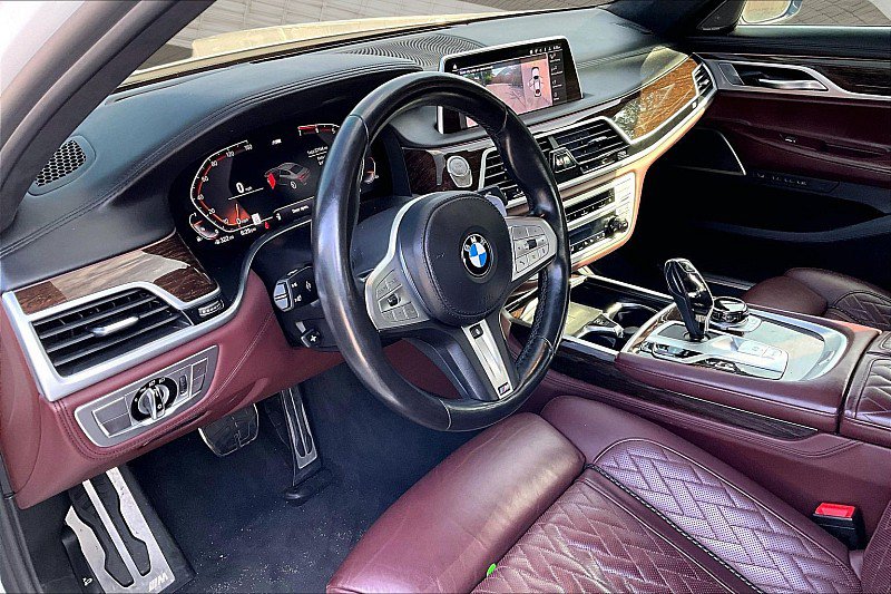 Used 2021 BMW 750i xDrive w/ Executive Package AWD/4WD image 10