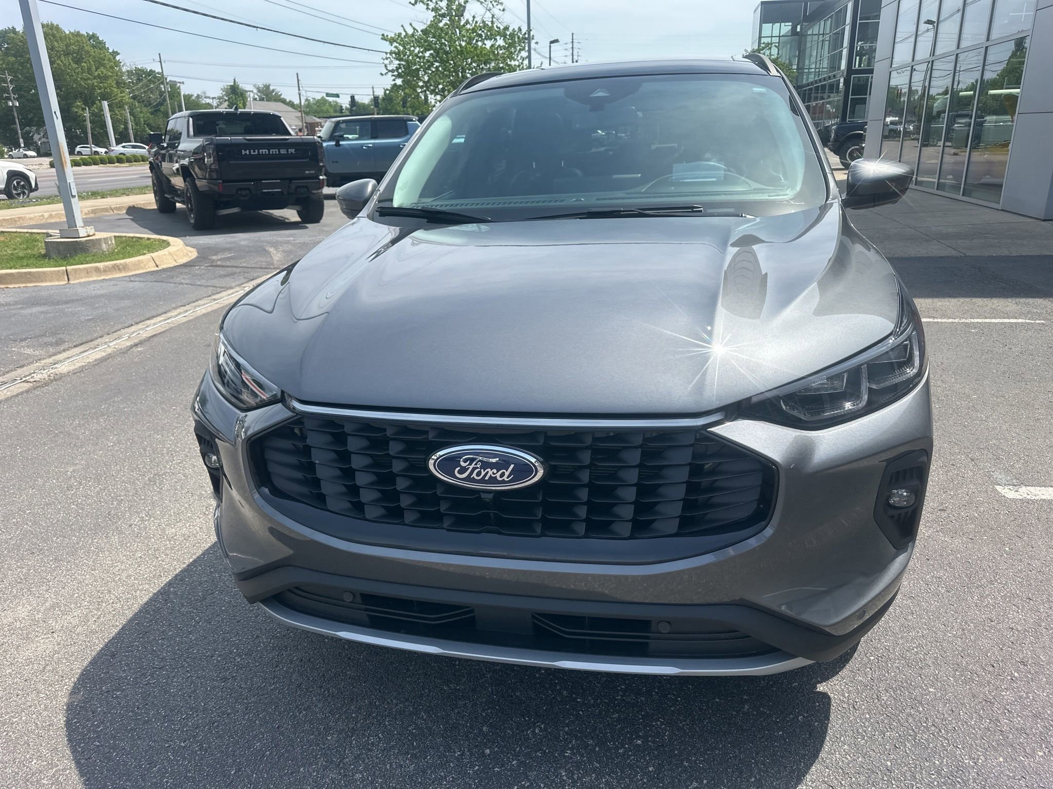 Used 2025 Ford Escape SE w/ PHEV Premium Package FWD image 10