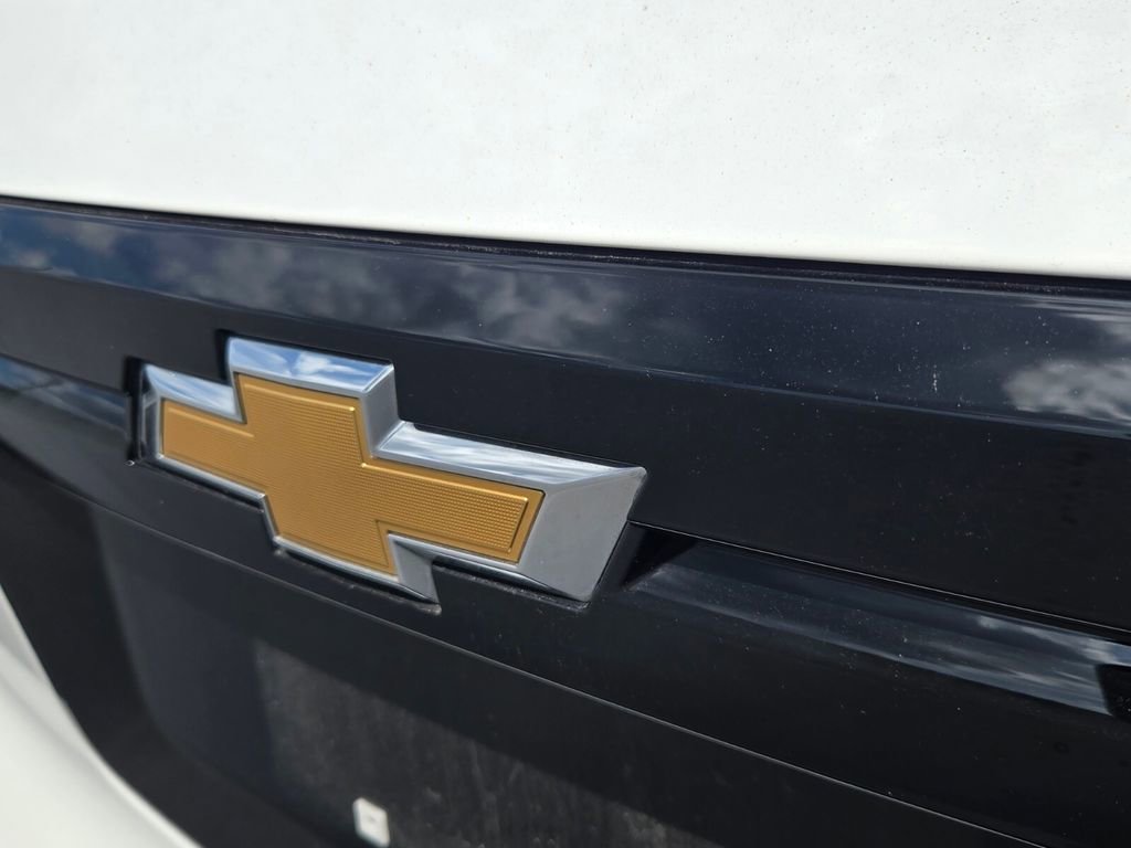 Used 2025 Chevrolet Traverse LT w/ Sun and Wheel Package FWD image 10