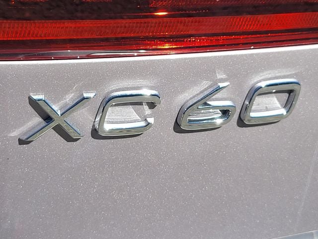 New 2026 Volvo XC60 T8 Plus w/ Climate Package PRO AWD/4WD image 16
