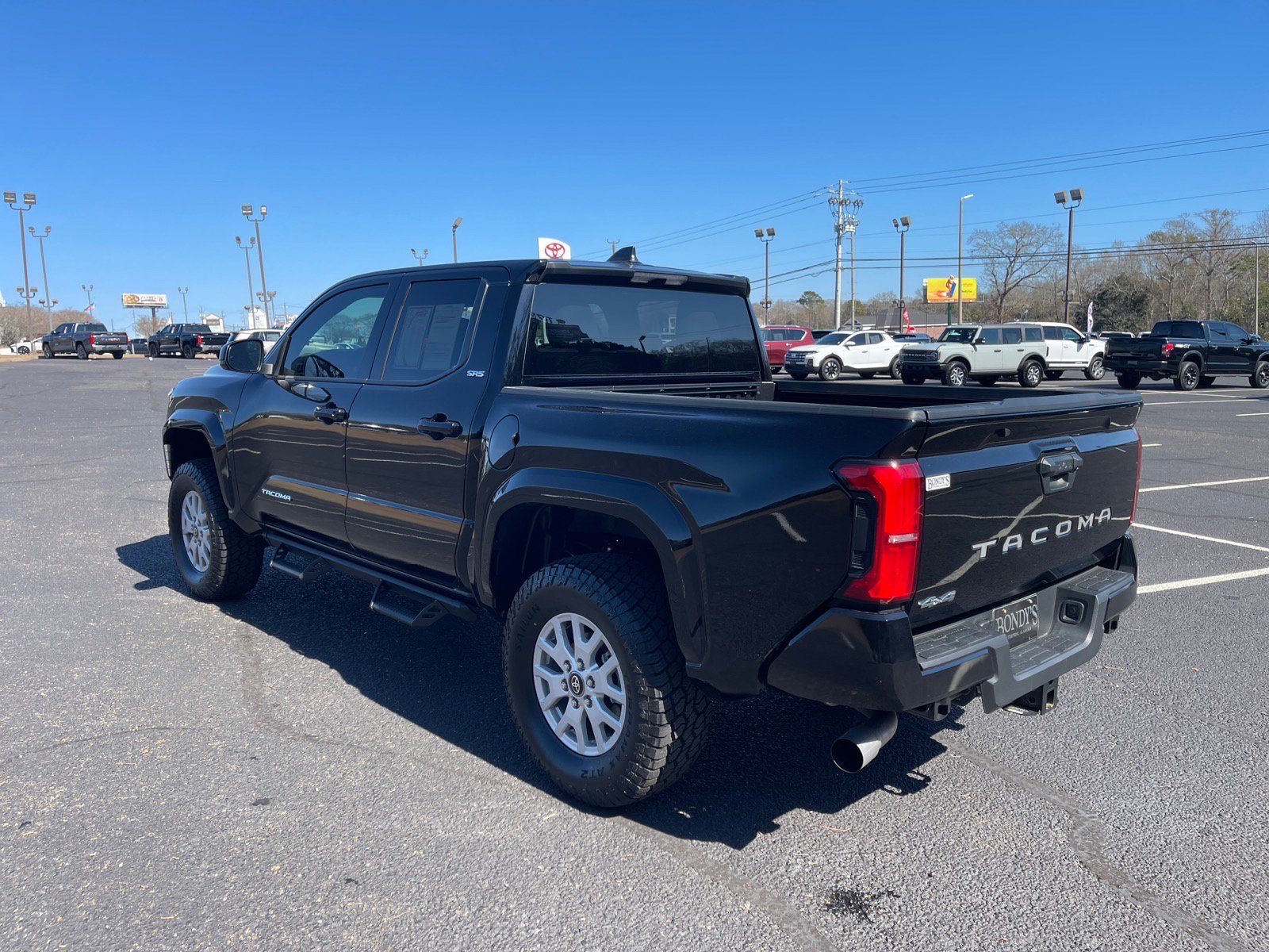 Used 2025 Toyota Tacoma SR5 image 14