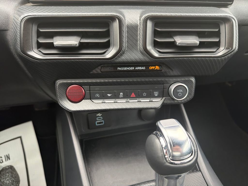 Used 2024 Ford Mustang Convertible image 17