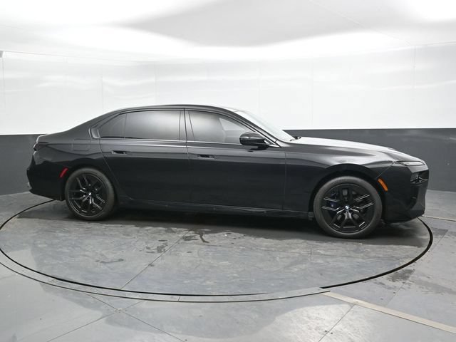 Used 2023 BMW 760i xDrive w/ Executive Package AWD/4WD image 5