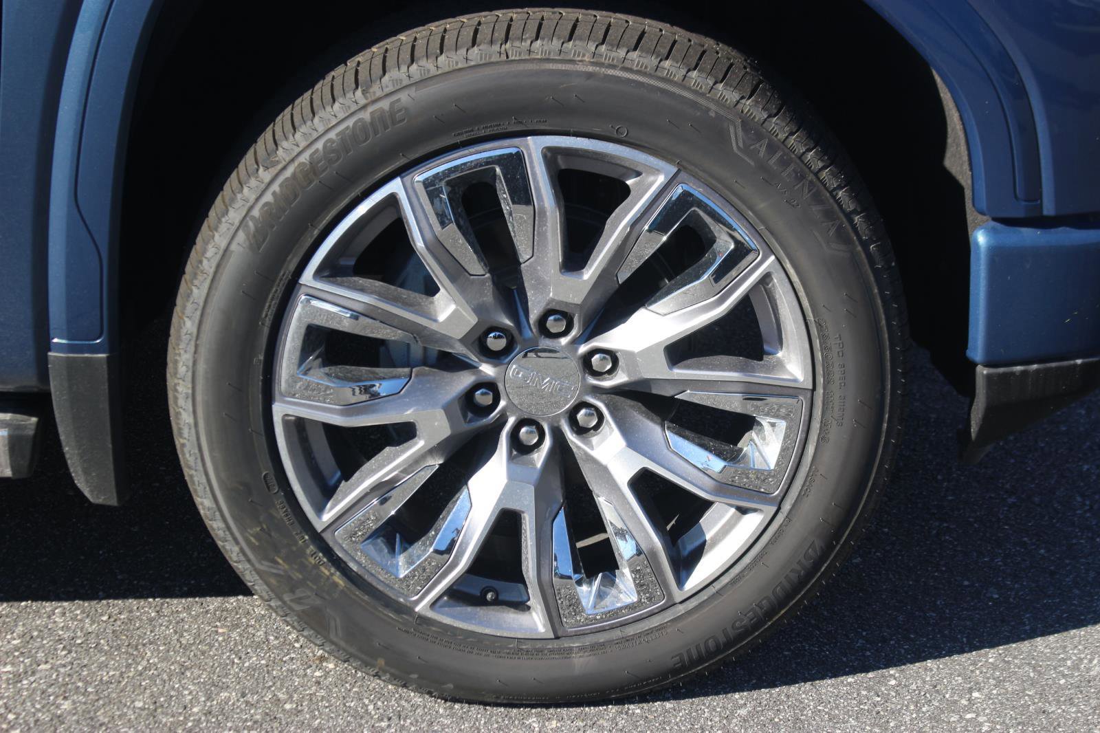 New 2026 GMC Sierra 1500 Denali w/ Denali Reserve Package image 9