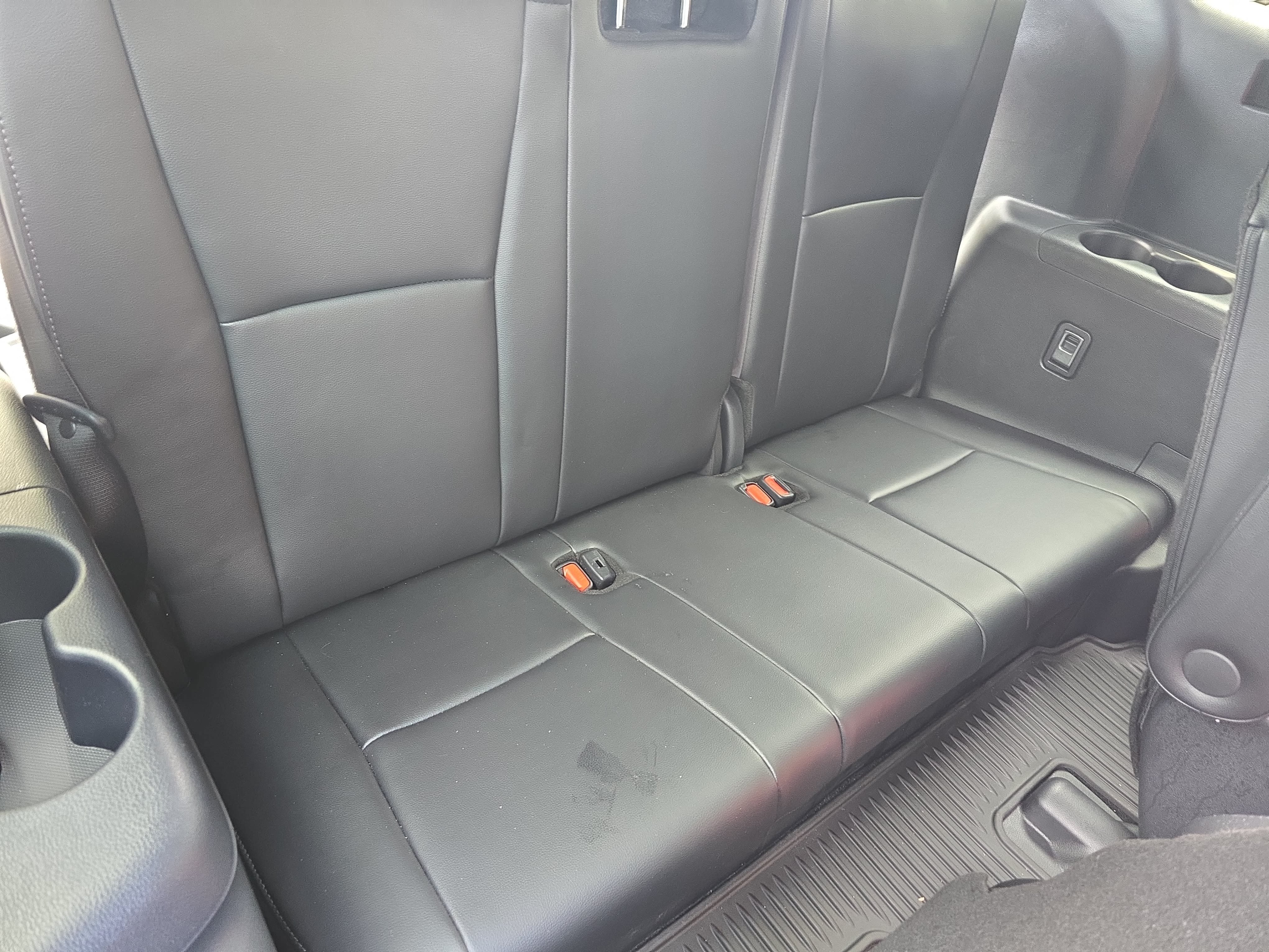 Used 2024 Toyota Highlander XSE FWD image 12