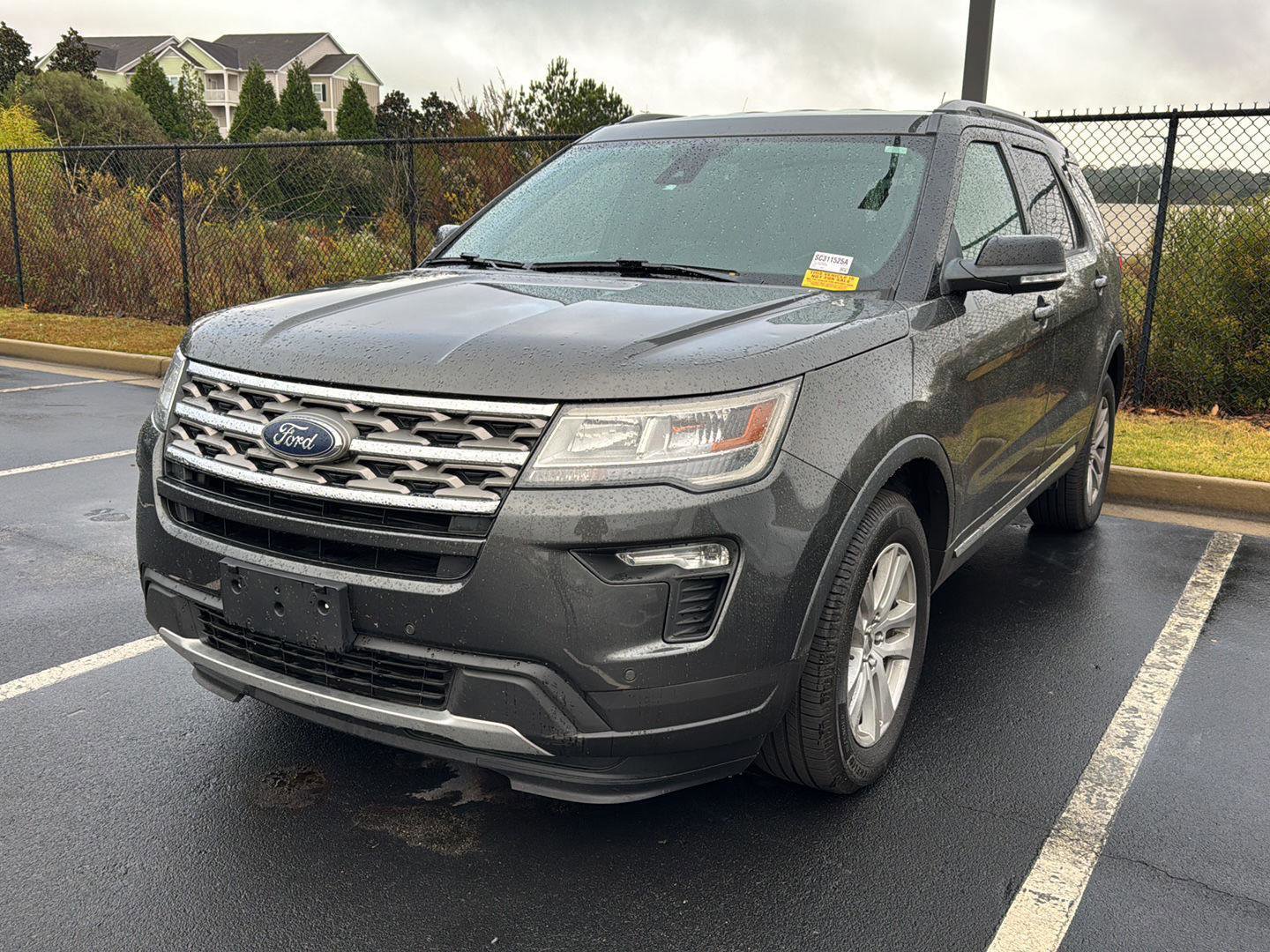 Used 2018 Ford Explorer XLT w/ Equipment Group 202A image 10