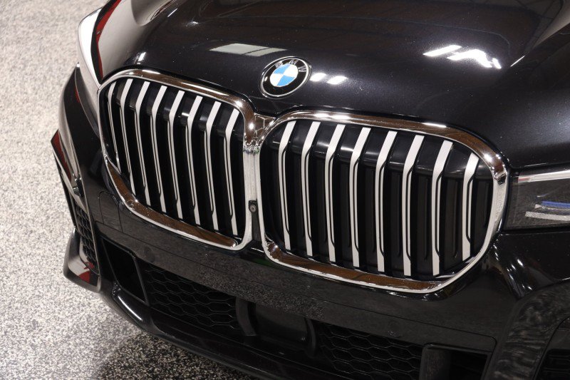 Used 2020 BMW 750i xDrive w/ Executive Package AWD/4WD image 14