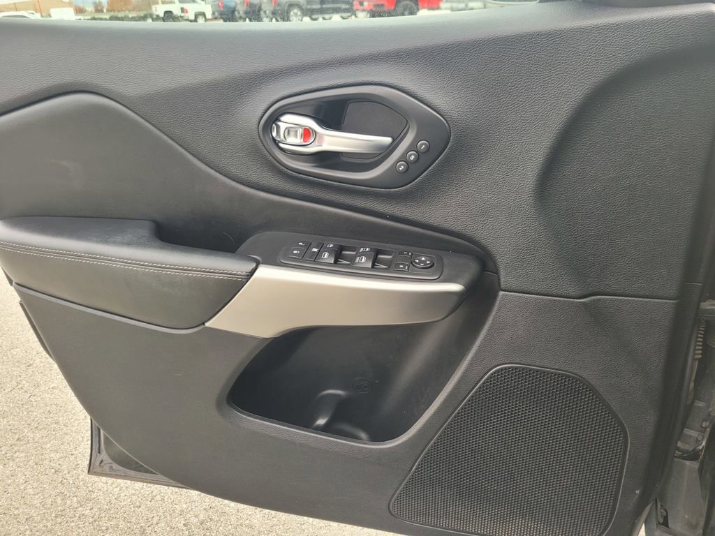 Used 2021 Jeep Cherokee High Altitude image 27