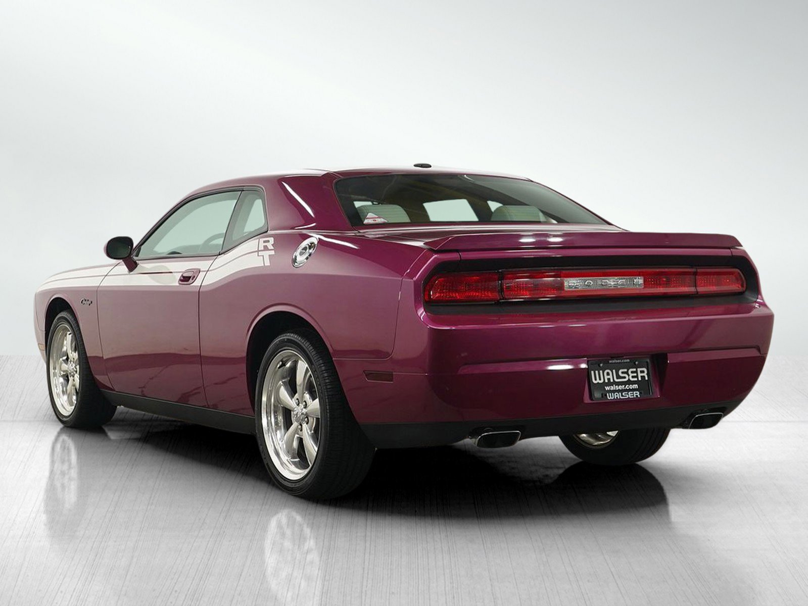 Used 2010 Dodge Challenger R/T RWD image 3