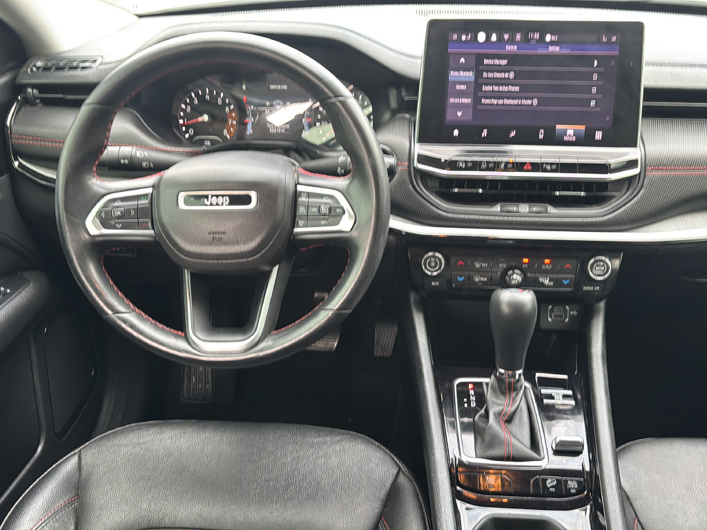 Used 2022 Jeep Compass Trailhawk w/ Trailhawk Convenience Group AWD/4WD image 18