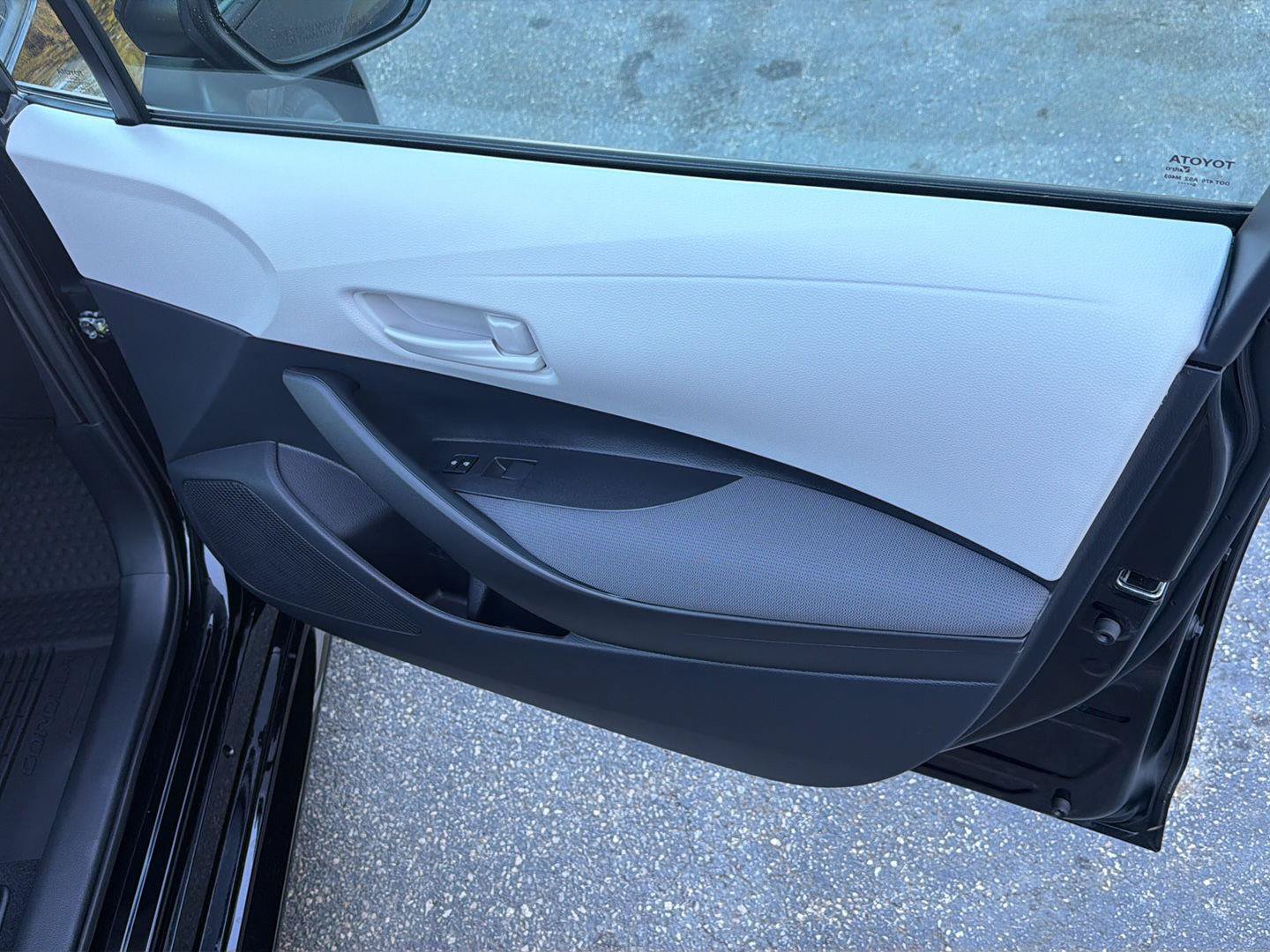 New 2027 Toyota Corolla LE FWD image 14