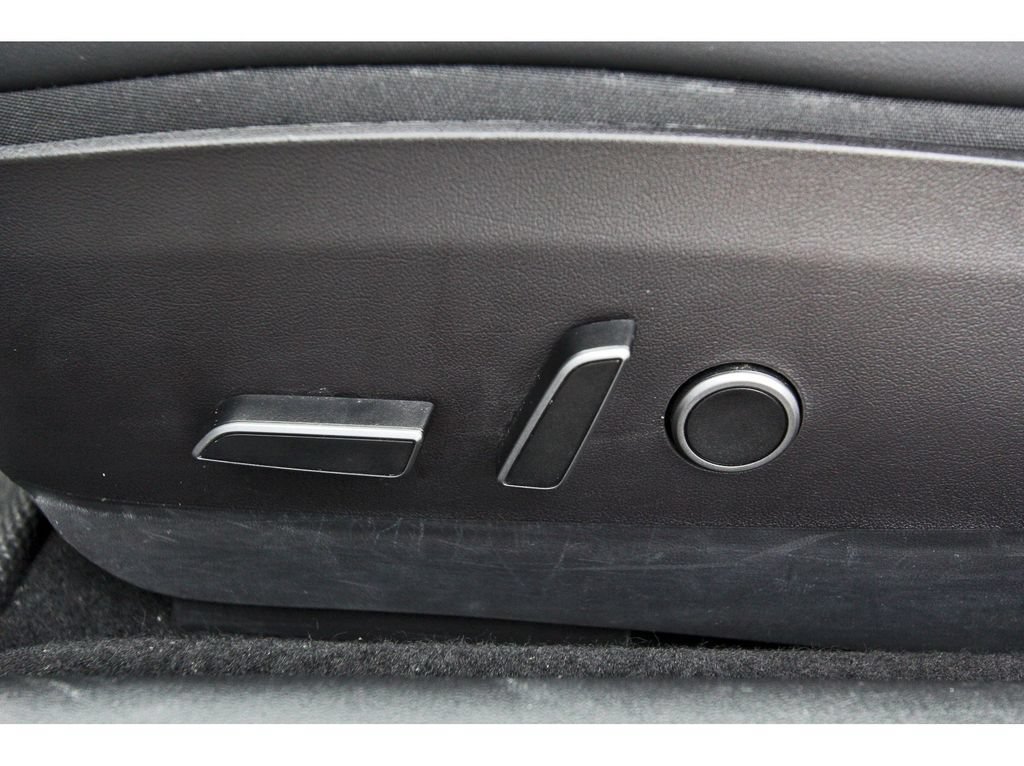 Used 2023 Tesla Model 3 Standard Range RWD image 29