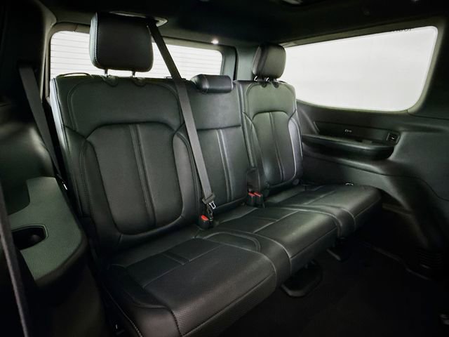 Used 2024 Jeep Wagoneer Series II AWD/4WD image 29