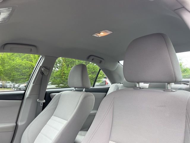 Used 2017 Toyota Camry LE FWD image 23