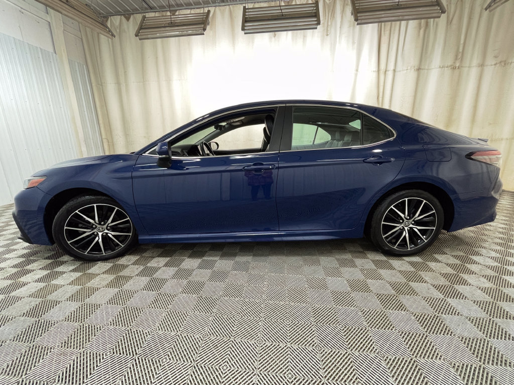 Used 2024 Toyota Camry SE FWD image 10