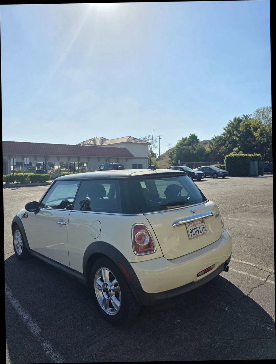 Used 2012 MINI Cooper Hardtop image 5