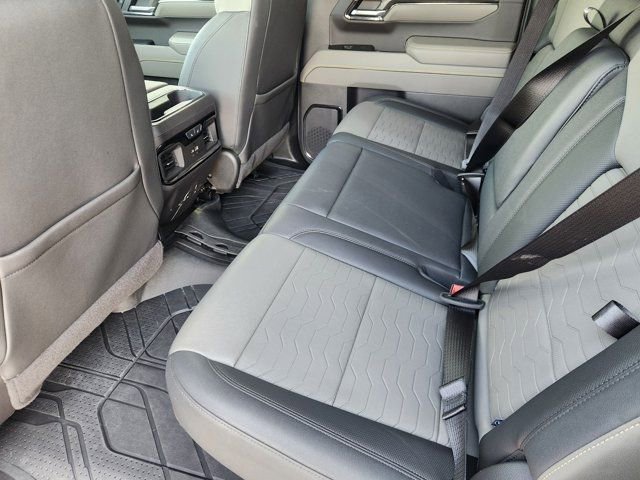 Used 2025 Chevrolet Silverado 1500 ZR2 image 32