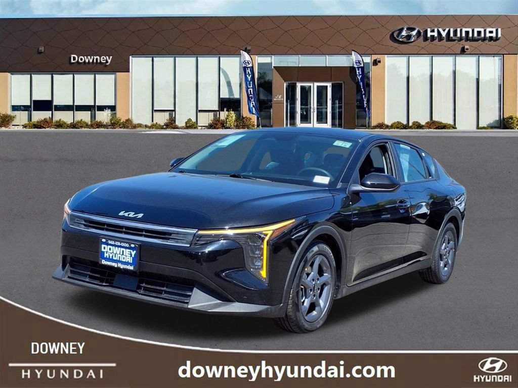 Used 2025 Kia K4 FWD image 1