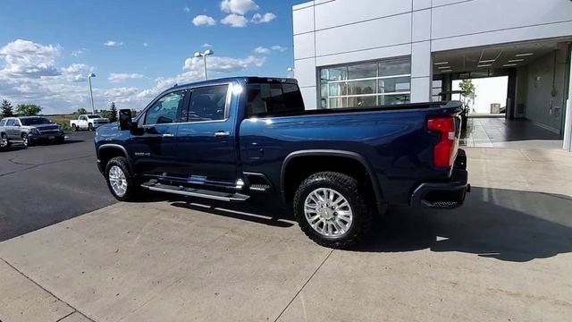 Used 2022 Chevrolet Silverado 3500 High Country w/ Safety Package II AWD/4WD image 6