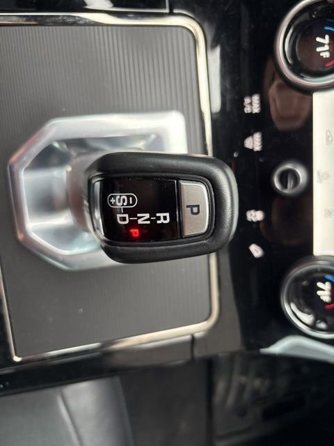 Used 2022 Land Rover Range Rover Evoque R-Dynamic SE image 23