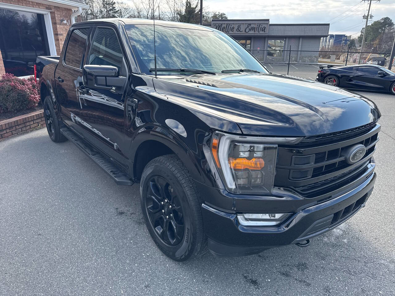 Used 2023 Ford F150 XLT w/ Equipment Group 302A High image 7