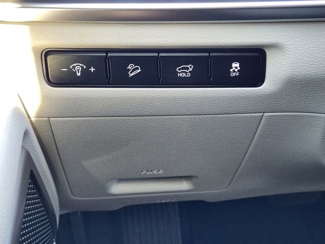 Used 2025 Kia Telluride EX w/ EX Captain's Chair Package image 23