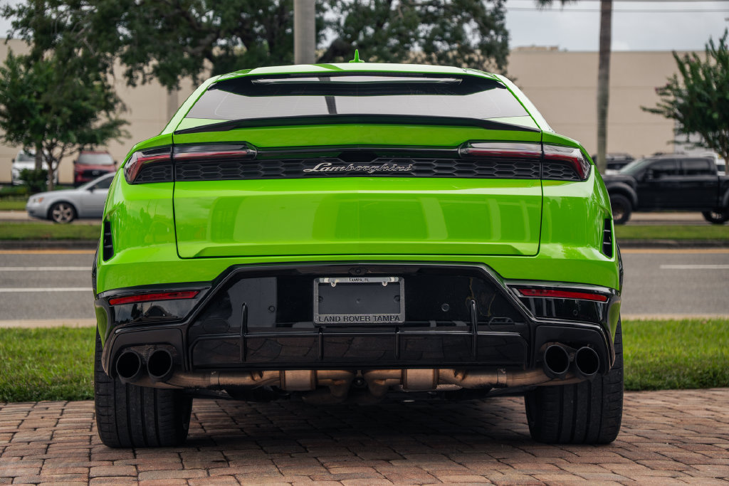 Used 2025 Lamborghini Urus SE AWD/4WD image 4