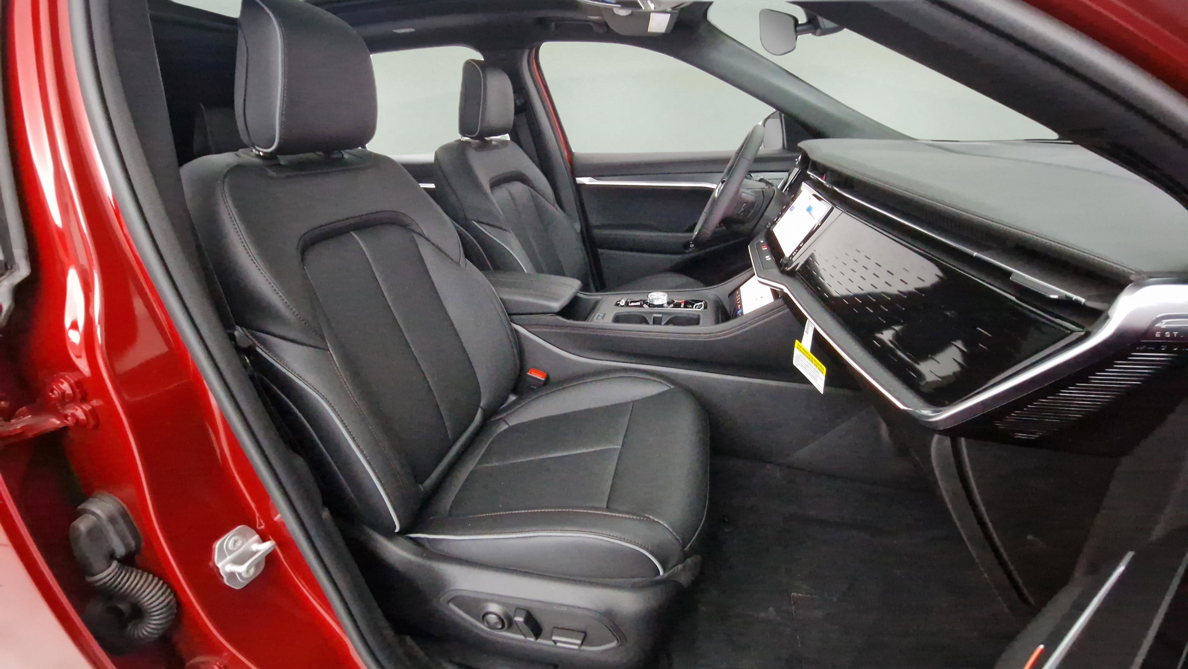 New 2025 Jeep Wagoneer Limited image 25