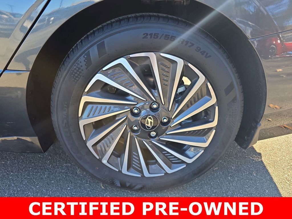 Used 2025 Hyundai Sonata Limited FWD image 34