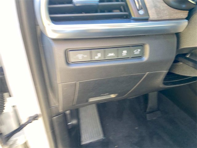 Used 2022 Kia Telluride EX w/ EX Premium Package image 16