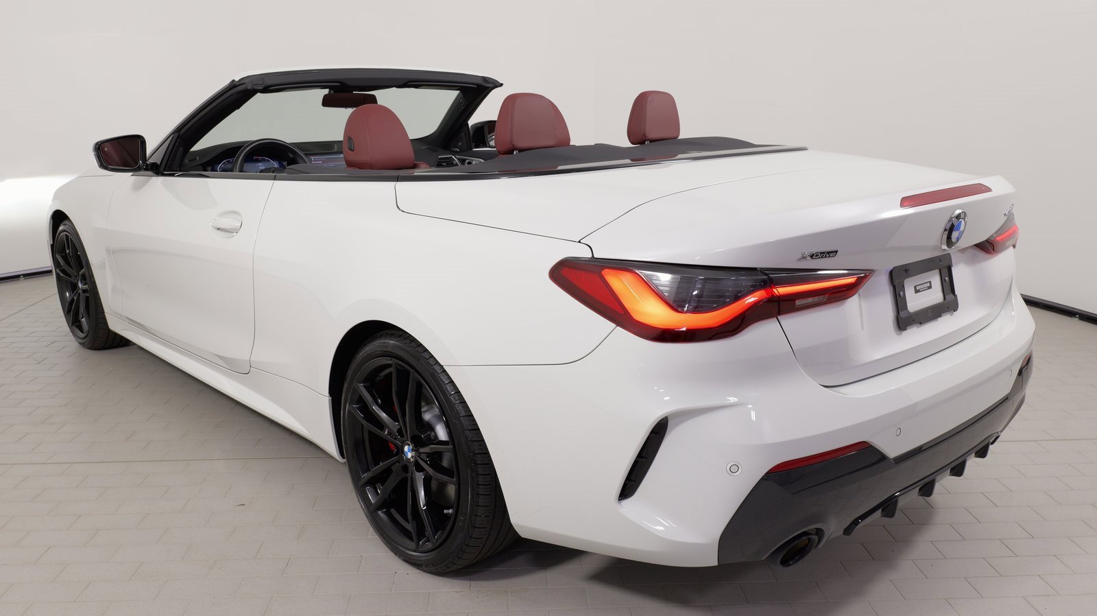 Used 2023 BMW 430i xDrive Convertible w/ M Sport Package image 16