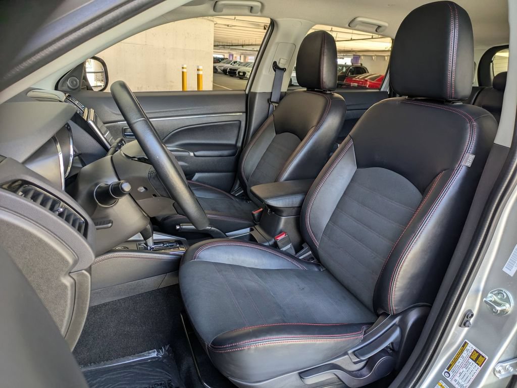 Used 2025 Mitsubishi Outlander Sport SE AWD/4WD image 23