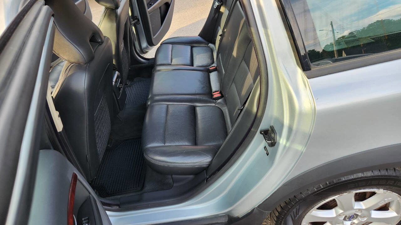 Used 2008 Volvo XC70 3.2 image 31